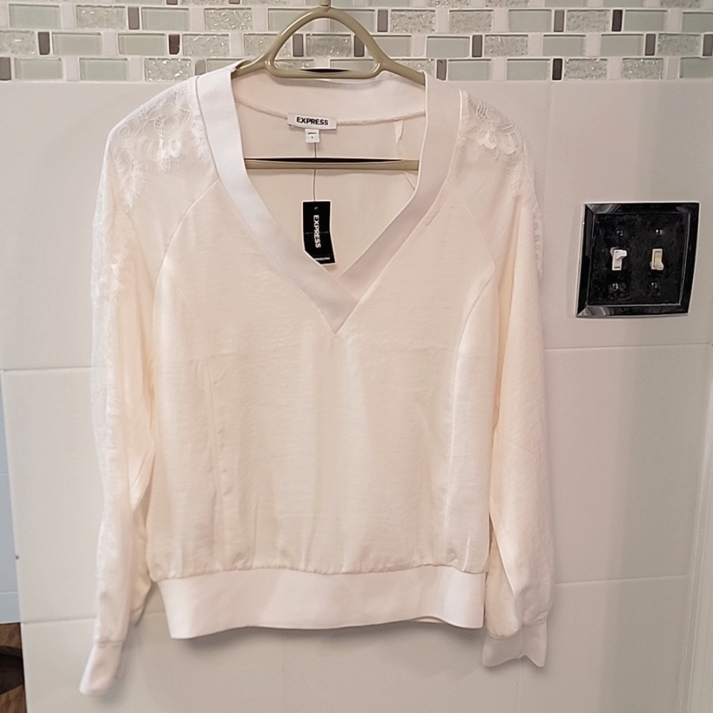 Express Top S NWT